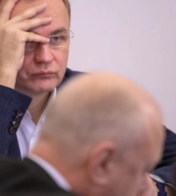 Через корупційні скандали Садовий вирішив перевірити підлеглих на «профпридатність»