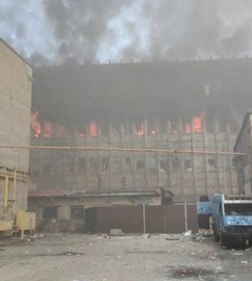 Удар по Харькову. Сильный пожар, люди под завалами