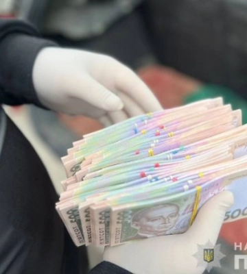 $10 000 за фиктивное рождение третьего ребенка: во Львовской области разоблачили схему выезда уклонистов за границу