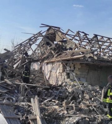 Росіяни завдали авіаудару по Максимівці на Донеччині: є загиблі