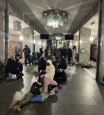 Тысячи детей: около 25 000 киевлян прятались в метро во время ударов ВС РФ 