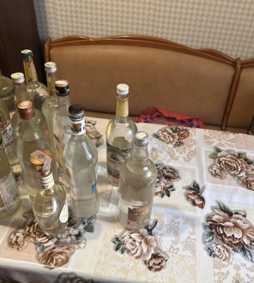 Вилучили 13 літрів сурогату й самогонний апарат: у Липинах викрили «точку»
