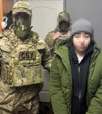 СБУ затримала зрадницю, яка шпигувала за співробітниками Служби безпеки та коригувала удари по Запоріжжю