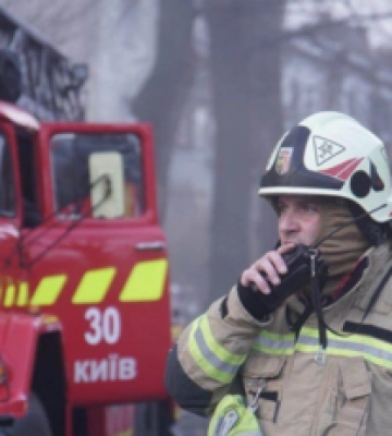 В Киеве обломками повреждены садики и школы: обновленные данные о раненых