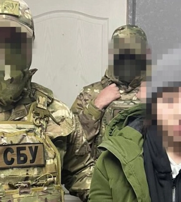 СБУ затримала зрадницю, яка шпигувала за співробітниками Служби безпеки та коригувала удари по Запоріжжю