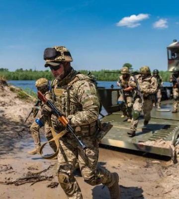 Росіяни утворили на Дніпрі військову флотилію – в ISW проаналізували, чи є це вагомою заявкою на повторну окупацію правобережної Херсонщини