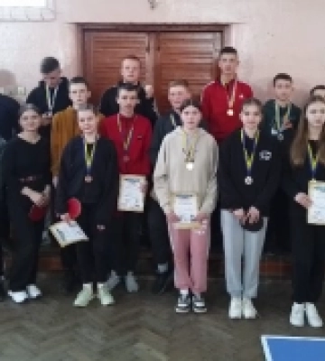 Школярі Рожищенської громади змагалися у настільному тенісі. ФОТО