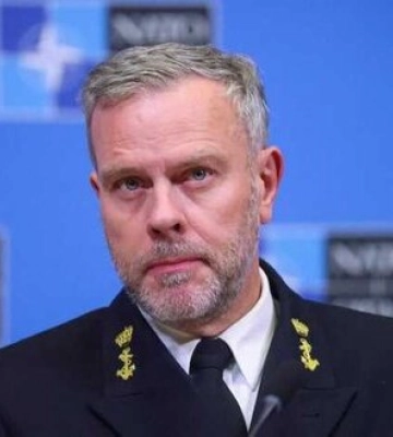 Вперше з початку повномасштабного вторгнення. До Києва з візитом прибув голова Військового комітету НАТО Роб Бауер