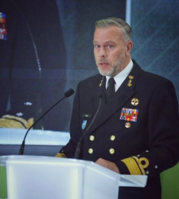До Києва прибув голова Військового комітету НАТО Роб Бауер – вперше від початку вторнення РФ