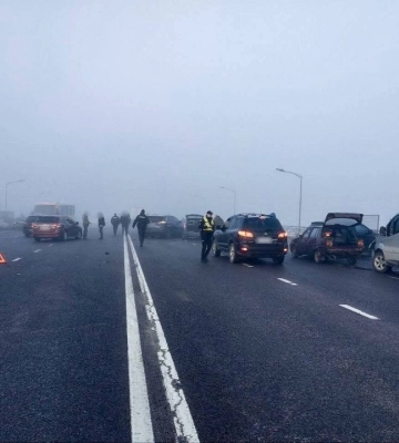 У Львові сталася масштабна ДТП за участі 27 автомобілів