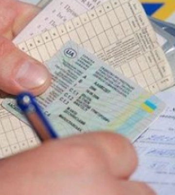 Депутат сільради на Львівщині п’яний за кермом намагався втекти від поліцейських