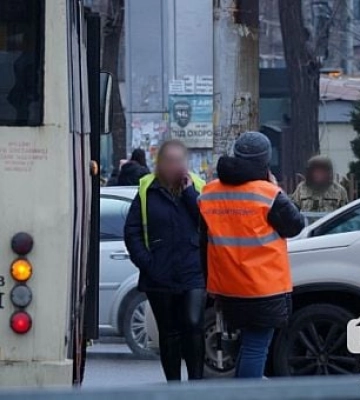 В Кривом Роге троллейбус попал в ДТП