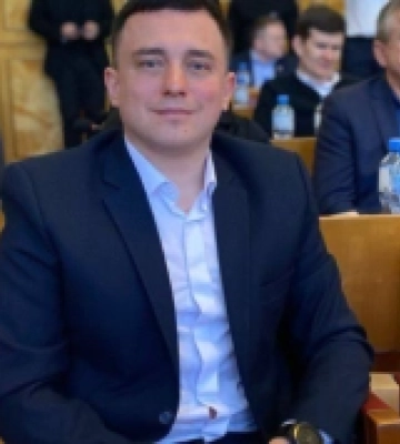 В Закарпатській обласній раді представили нового депутата Роланда Цебера