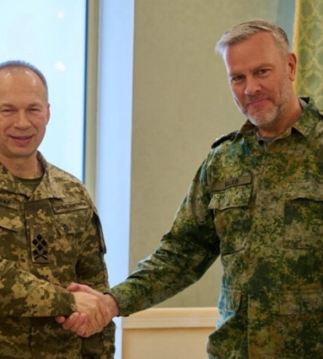 Кулеба зустрівся з головою Військового комітету НАТО - говорили про підтримку України