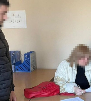 Притворялись переселенками: СБУ задержала двух коллаборанток из Херсона. Фото
