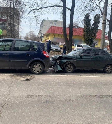 У Сумах в ДТП травмувався 20-річний хлопець