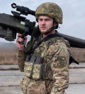 МВС показало нацгвардійця, який за «лічені секунди» збив ракету, що летіла на Київ