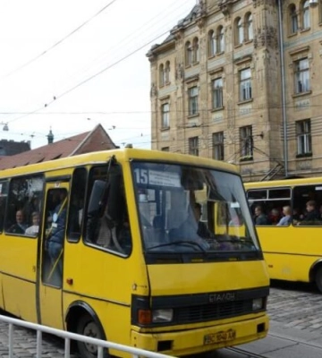 У Львові штрафують перевізників за невиконання договорів