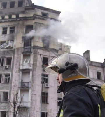 Розпʼяття посічене, ікони побиті склом: росіян пошкодили храм у столиці 