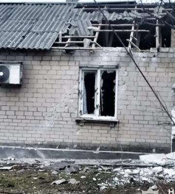 В течение дня россияне обстреляли Херсонщину беспилотниками и из артиллерии: один человек погиб, четверо получили ранения