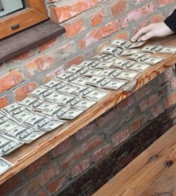 $5000 за разрешительные документы: в Черкасской области на взятке погорели чиновник горсовета и адвокат