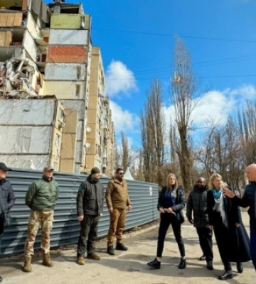 В Одесі представники ООН оглянули будинок, що постраждав від обстрілу 2 березня