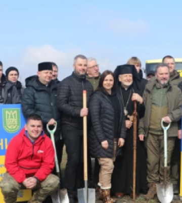 На Львівщині висадили найбільшу липову алею в країні