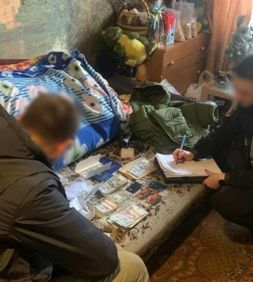 На Запоріжжі поліція викрила посадовців МСЕК, які допомагали отримати фіктивну групу інвалідності - вилучено 1,2 млн дол. ФОТОрепортаж