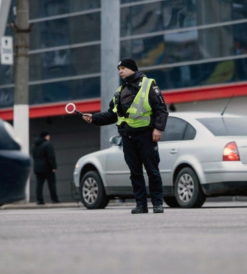 Метро у Харкові працює в якості укриття. Світлофори вимкнені