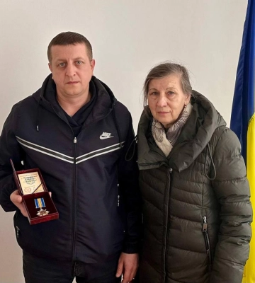 Рідним загиблого Захисника з Рівненщини вручили орден &quot;За мужність&quot; ІІІ ступеня