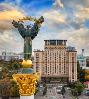 Росіяни атакують ракетами Дніпропетровщину, у Дніпрі пролунали вибухи