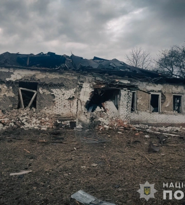 На Сумщині внаслідок обстрілів пошкоджено 10 приватних будинків, будівлю школи та гімназії