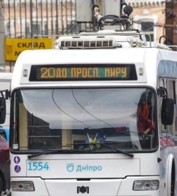 Аварійне відключення тягових підстанцій: частина електротранспорту Дніпра не курсує