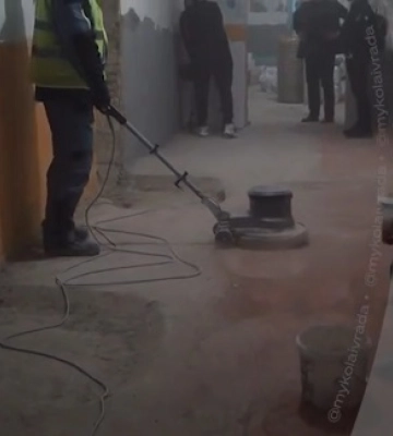 У Миколаївських школах продовжується облаштування укриттів (ВІДЕО)