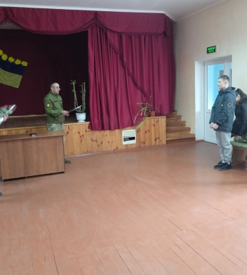 Життя обірвала детонація міни: рідним молодого Героя з Волині вручили його високу посмертну відзнаку. Фото