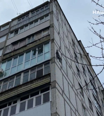 У Дніпрі уламок збитої ракети наскрізь пробив несучу стіну багатоповерхівки