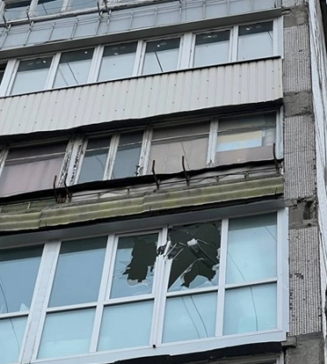 Понівечені будинки та вибиті вікна: наслідки ракетної атаки росіян по Дніпру