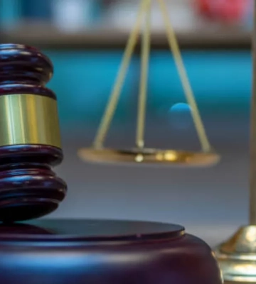 Начальника управління в одеській Держпродспоживслужбі засудили до іспитового строку