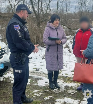 У Каневі матір побила 13-річну дитину, її доправили до лікарні. Справу розслідують