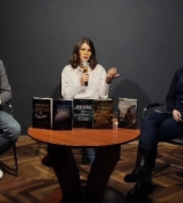 «Я б ніколи цим не займався»: Максим та Тетяна Кідруки говорили у Луцьку про своє видавництво