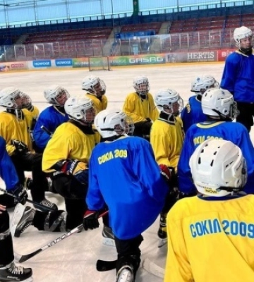 У Києві проходить Фінал чотирьох юнацького чемпіонату України з хокею