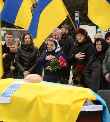 Герой з Рівного повернувся з-за кордону і відразу записався у добровольці