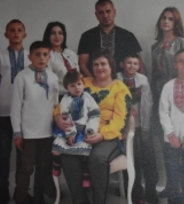 Родина Семенюків із села Усичі взяла під опіку десятьох дітей