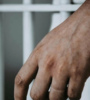 Житель Одещини проведе чотири роки у в’язниці через незаконне поводження зі зброєю