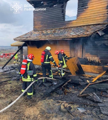 На Львівщині горіла дерев&#039;яна церква, яка є пам&#039;яткою архітектури