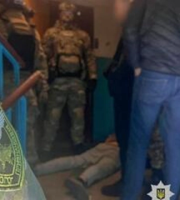 Поліція затримала підозрюваних у розбійному нападі на АЗС під Кременчуком
