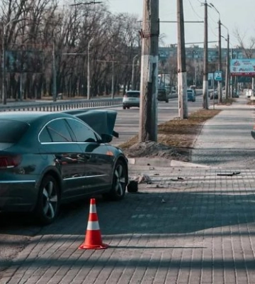 У Дніпрі на Запорізькому шосе сталася ДТП: є постраждалі