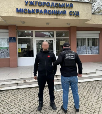 На Закарпатті суд взяв під варту підозрюваного у переправленні чоловіків через кордон