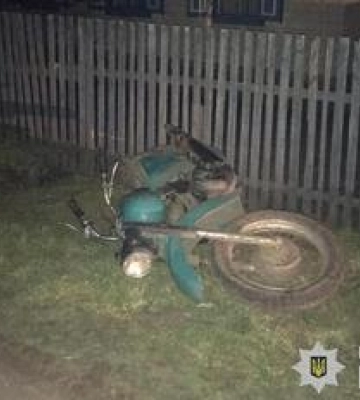 На Полтавщині мотоцикл зіштовхнувся з електроопорою: неповнолітній водій загинув на місці
