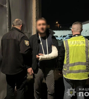 У Виноградові затримали зловмисника, який із травматичної зброї стріляв у місцевого мешканця